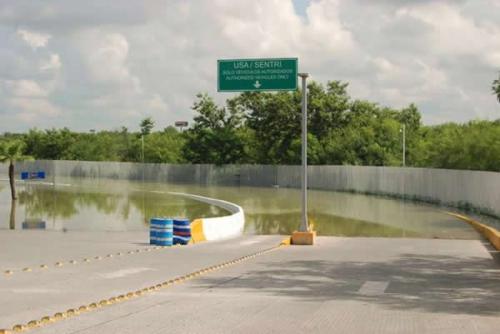 Aduana Local desairada por el titular de la SEGOB